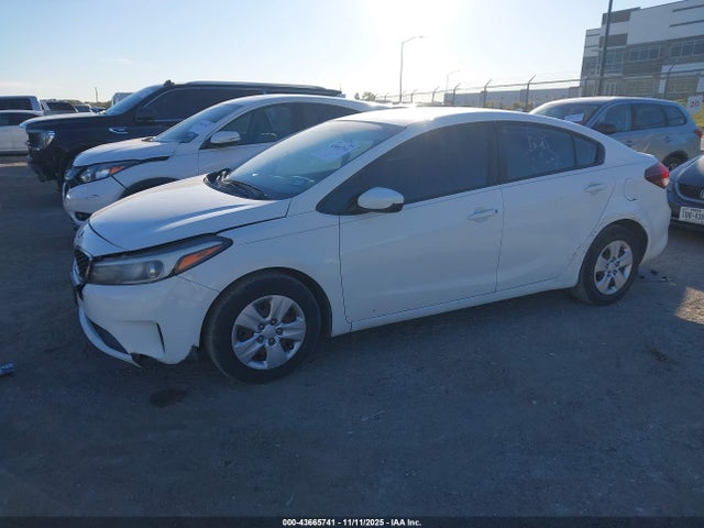 2017 KIA FORTE LX 2
