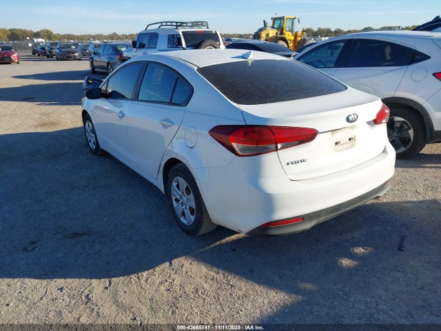 2017 KIA FORTE LX 3