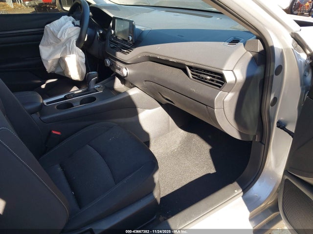 2024 Nissan ALTIMA S FWD 照片 5