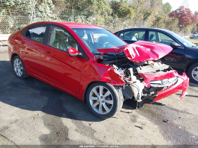 2013 HYUNDAI ACCENT GLS