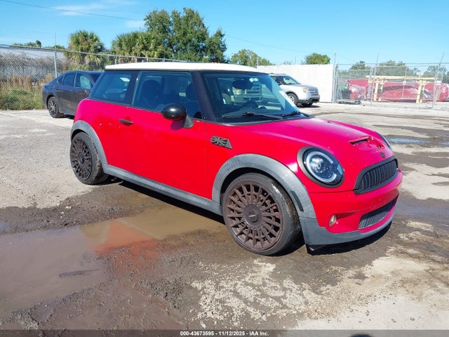 2009 MINI COOPER 
