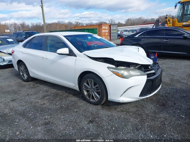 2016 TOYOTA CAMRY SE