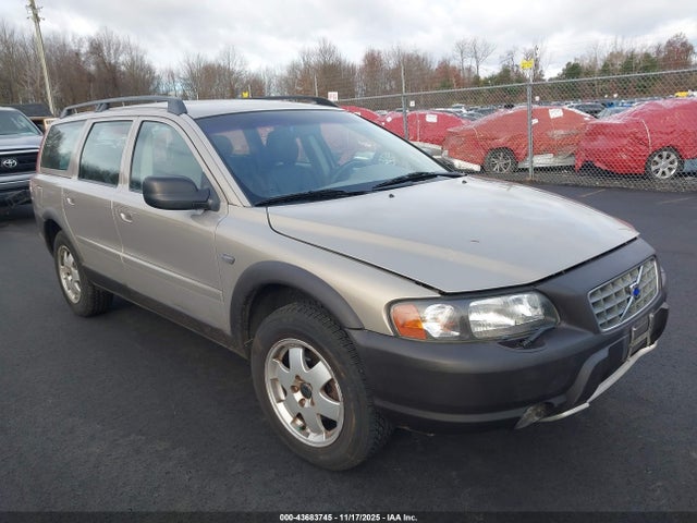 2002 VOLVO V70 XC