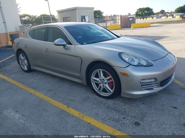 2011 PORSCHE PANAMERA 4S