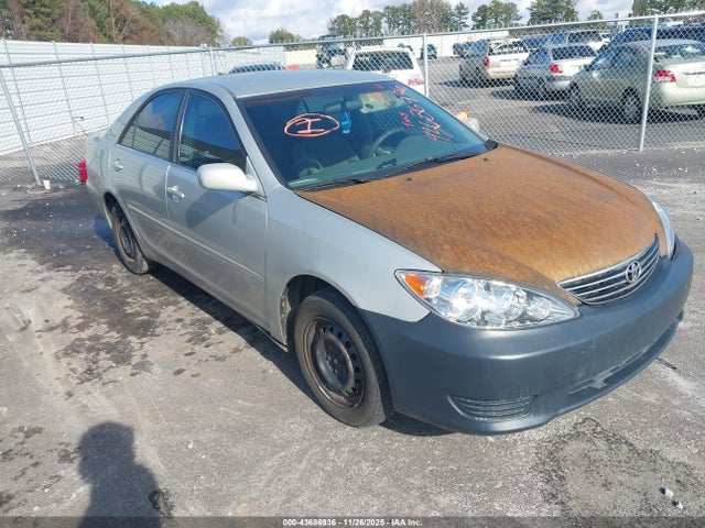 2005 TOYOTA CAMRY LE
