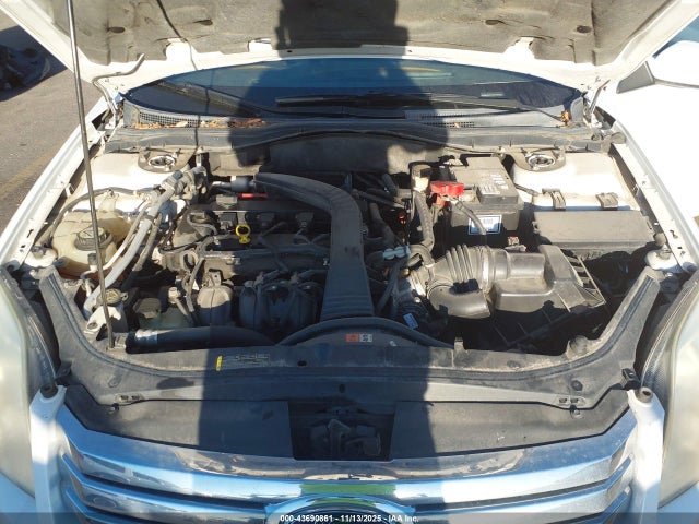 FORD FUSION SE - 10