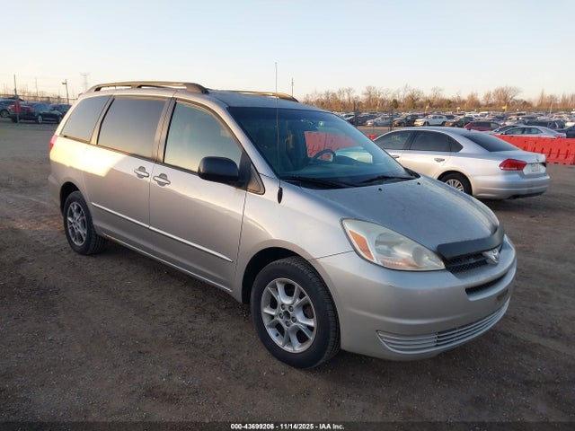 2005 TOYOTA SIENNA LE