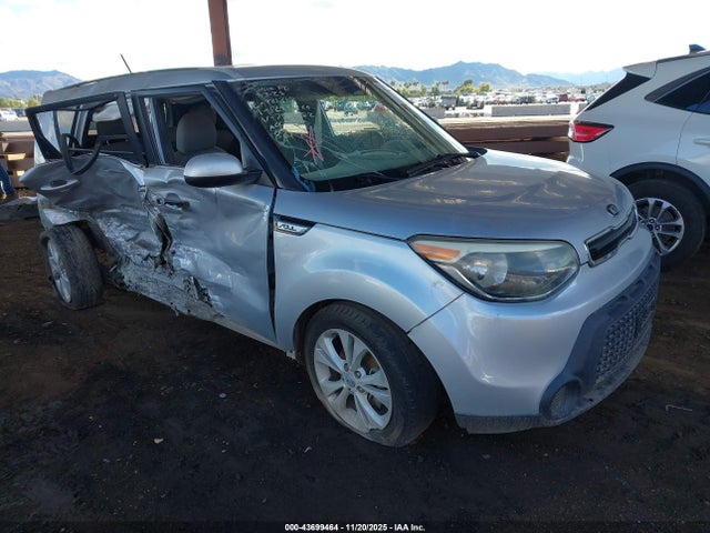 2015 KIA SOUL +
