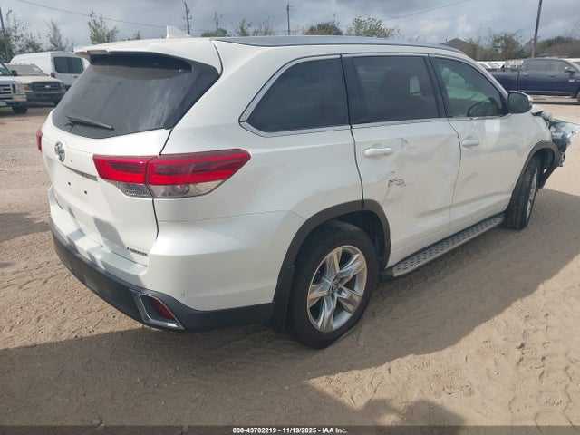 2019 TOYOTA HIGHLANDER LIMITED