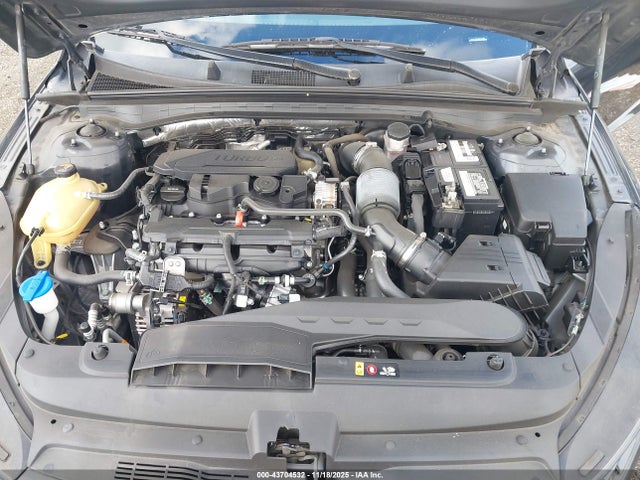 2022 KIA K5 LXS photo 10