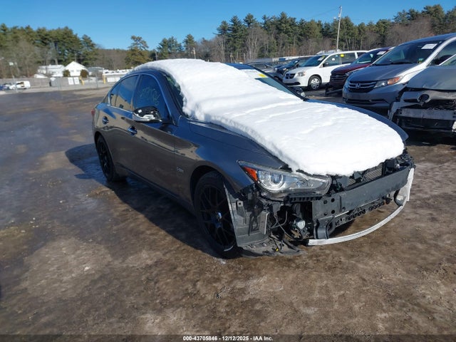 2016 INFINITI Q50 3.0T RED SPORT 400