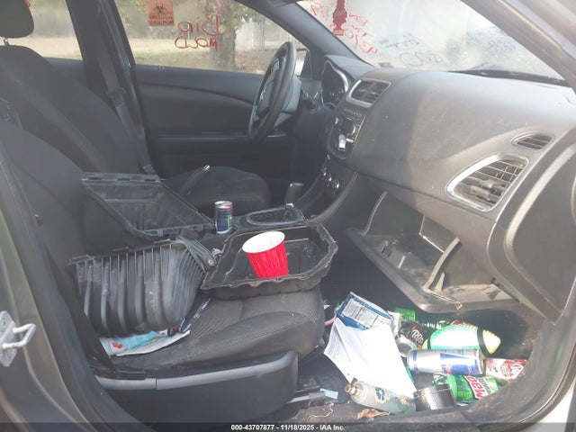 DODGE AVENGER SE - 5