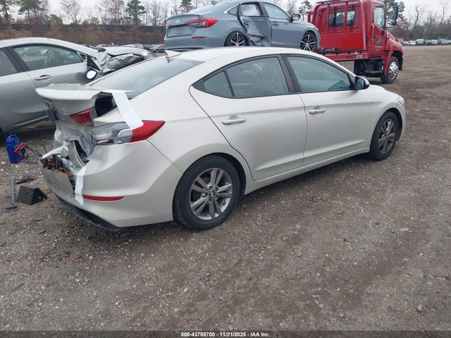 HYUNDAI ELANTRA VALUE EDITION - 4