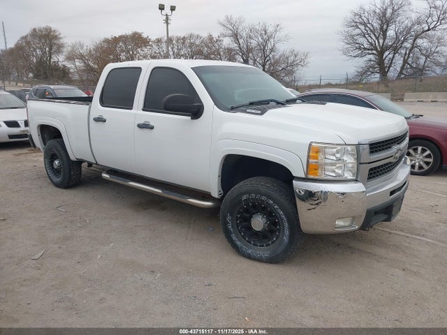 CHEVROLET SILVERADO - 1