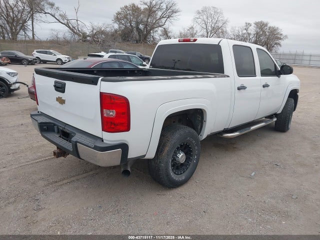 CHEVROLET SILVERADO - 4