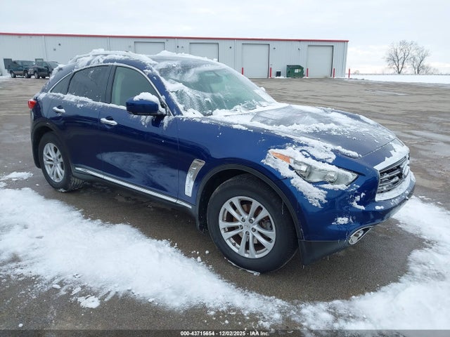 2013 INFINITI FX37 