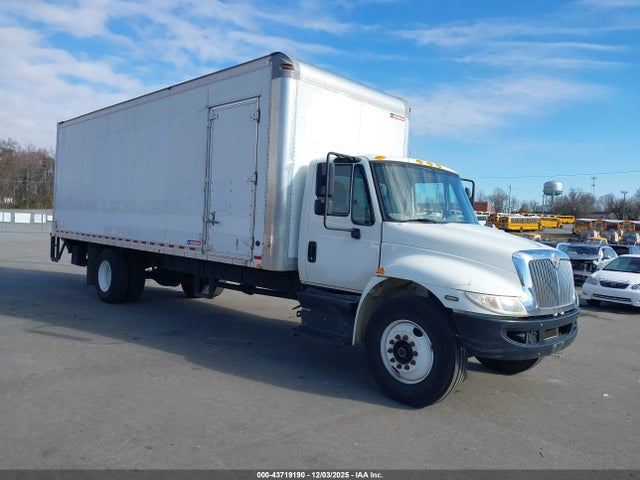 2018 INTERNATIONAL DURASTAR 4300 
