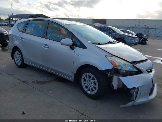 2013 TOYOTA PRIUS 