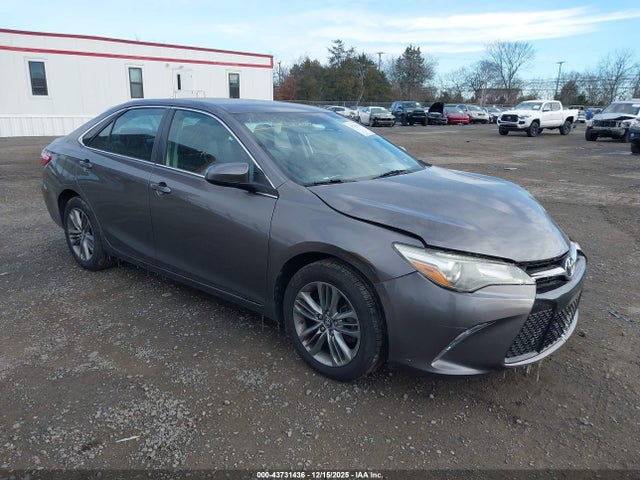 2017 TOYOTA CAMRY SE
