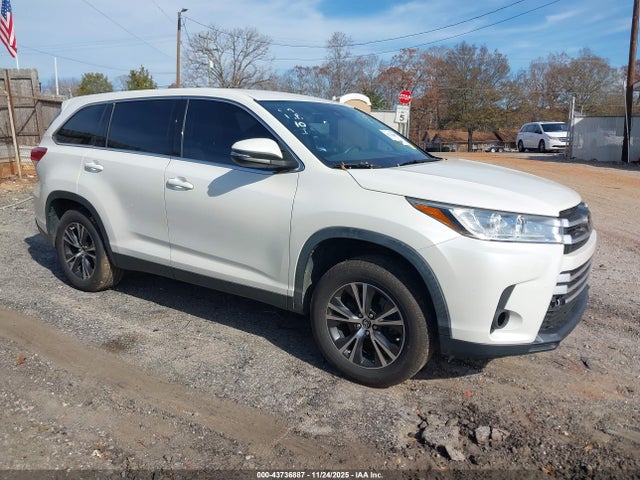 2019 TOYOTA HIGHLANDER LE