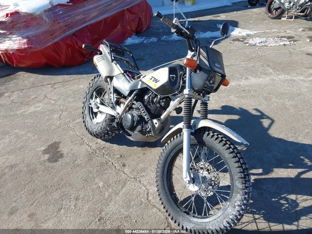 2018 YAMAHA TW200 
