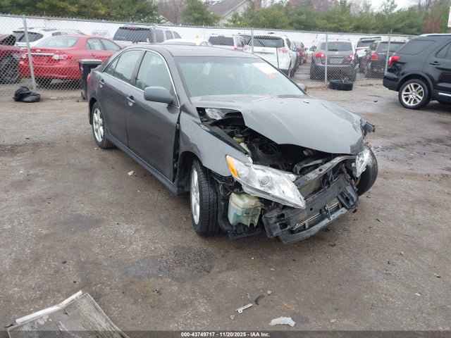 2009 TOYOTA CAMRY SE