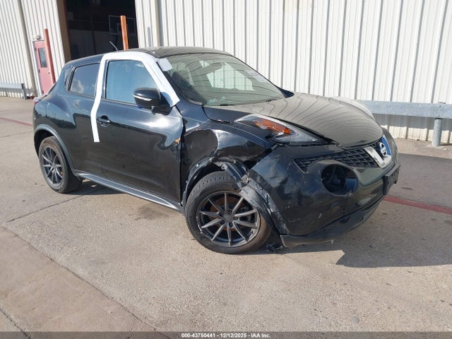 2015 NISSAN JUKE SV