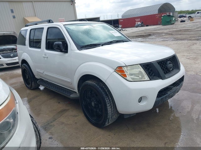 2012 NISSAN PATHFINDER SV