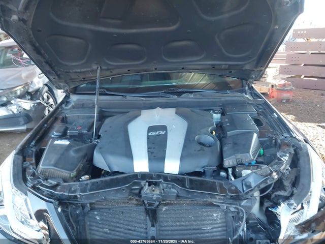 HYUNDAI GENESIS 3.8 - 10