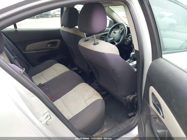 CHEVROLET CRUZE LS AUTO - 8