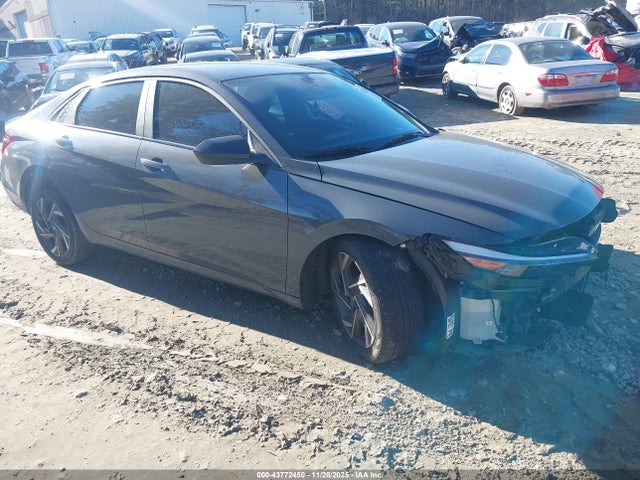 HYUNDAI ELANTRA SEL SPORT - 1