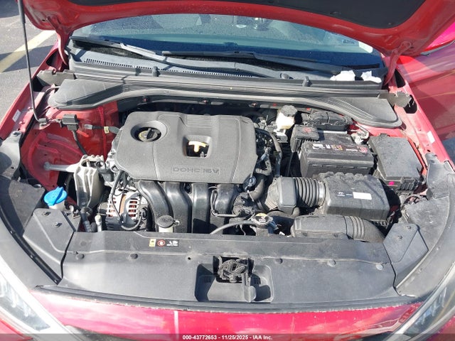 HYUNDAI ELANTRA - 10