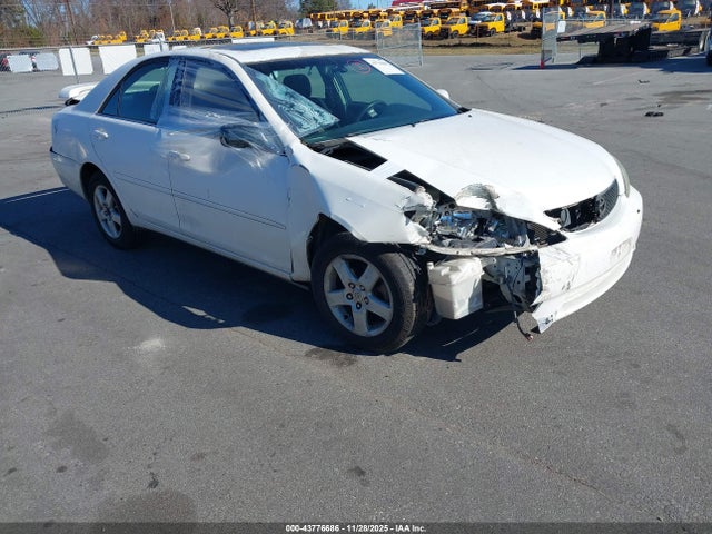 2005 TOYOTA CAMRY SE