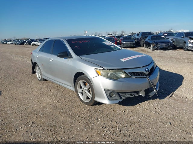 2013 TOYOTA CAMRY SE