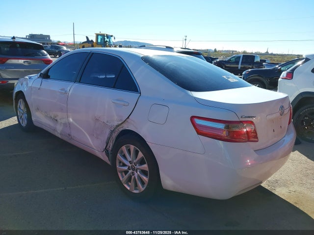 TOYOTA CAMRY - 3