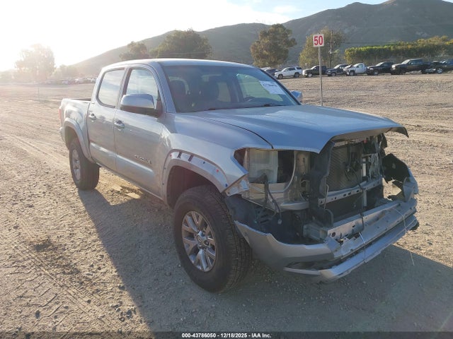 2017 TOYOTA TACOMA SR5