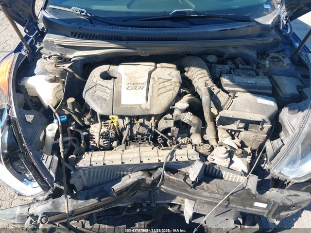 HYUNDAI VELOSTER TURBO - 10