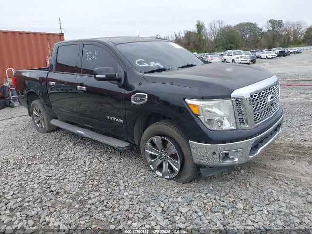 2017 NISSAN TITAN SV