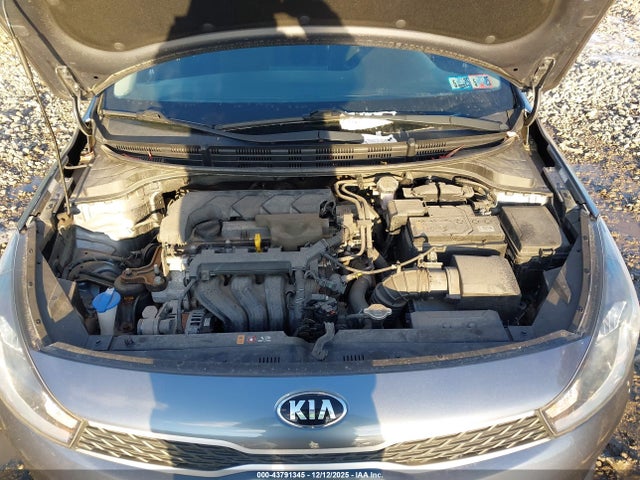 KIA RIO S - 10
