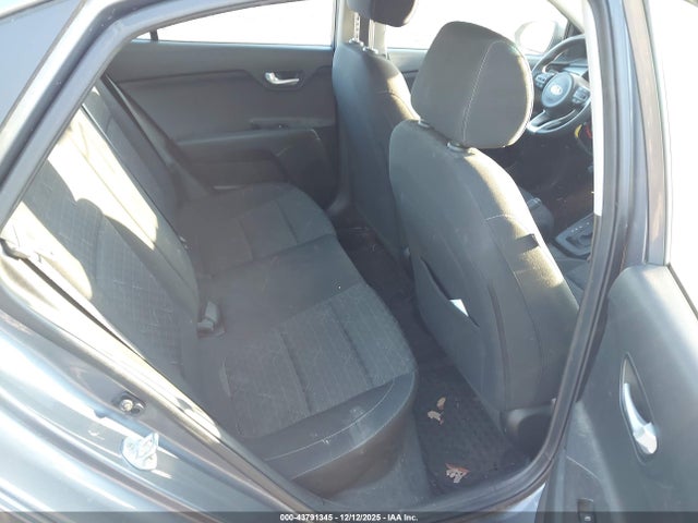 KIA RIO S - 8