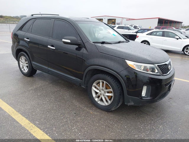 2014 KIA SORENTO LX