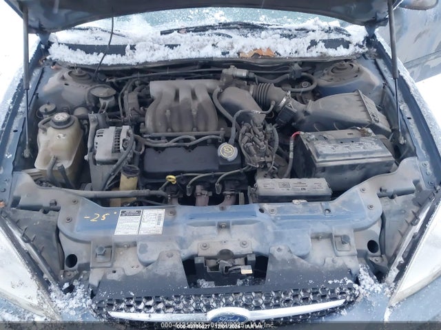 FORD TAURUS SE - 10