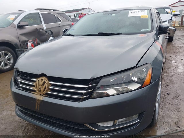 2015 Volkswagen PASSAT 1.8T SE — фото 2