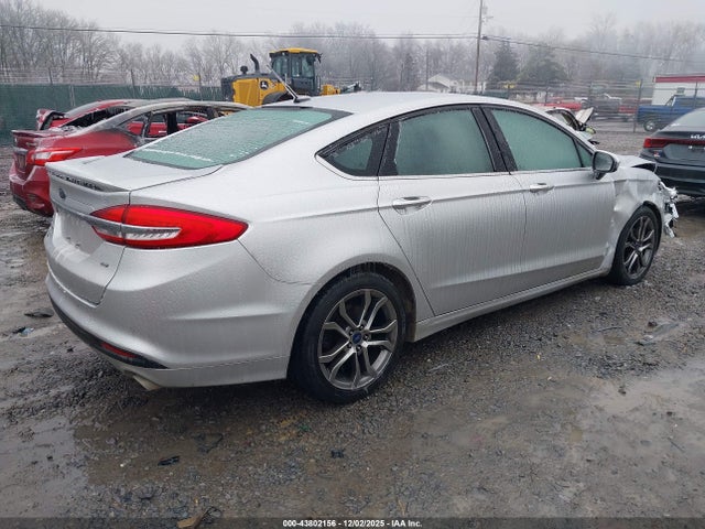 FORD FUSION SE - 4
