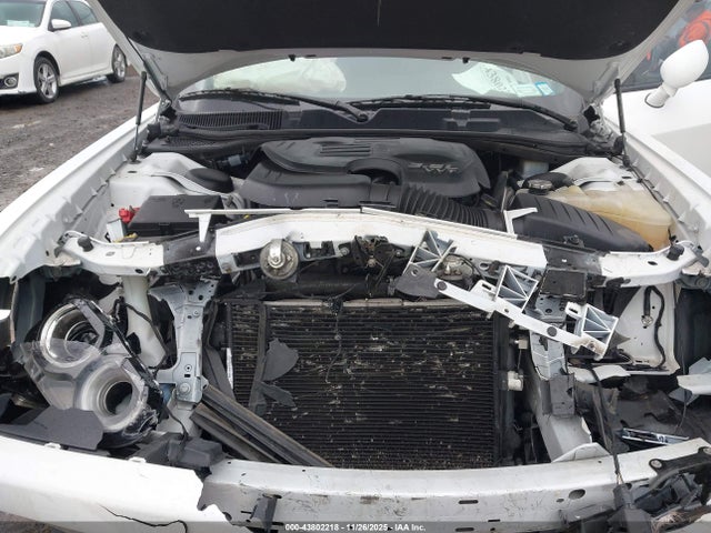 DODGE CHALLENGER SXT AWD - 10