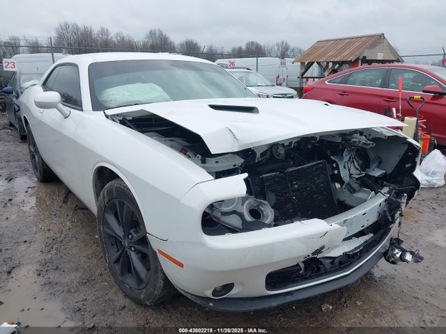 DODGE CHALLENGER SXT AWD - 1