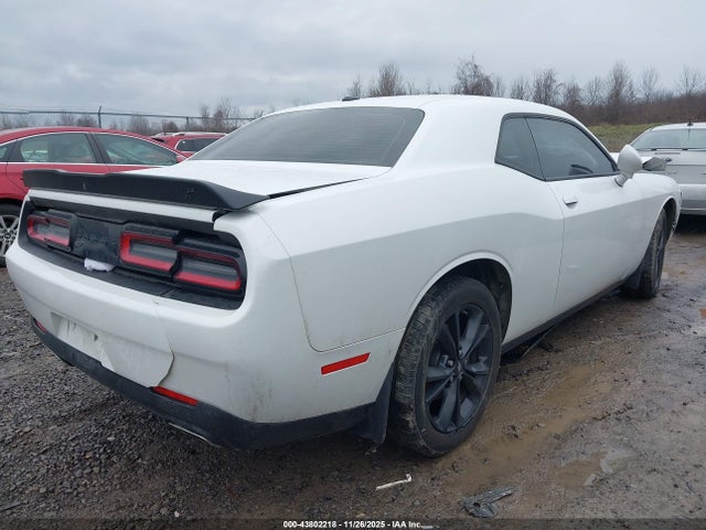 DODGE CHALLENGER SXT AWD - 4