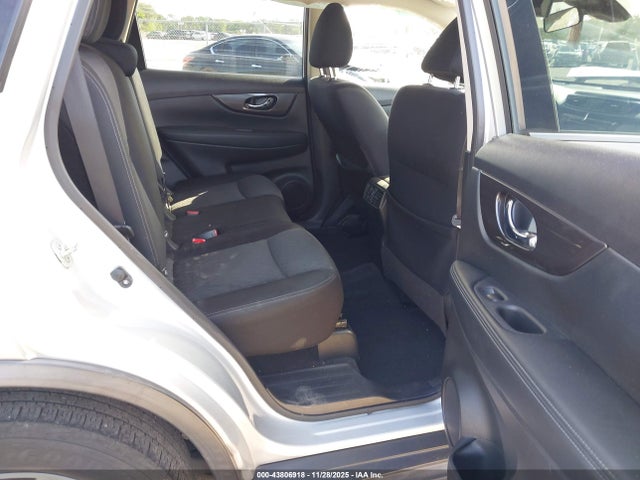 2019 NISSAN ROGUE SV 8
