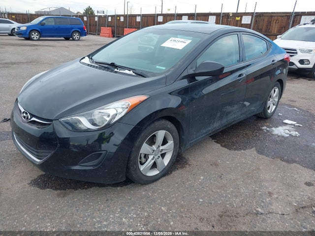 HYUNDAI ELANTRA GLS - 2