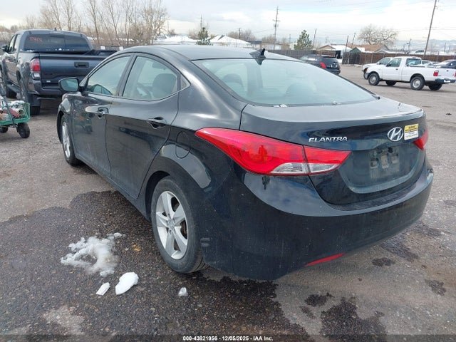 HYUNDAI ELANTRA GLS - 3